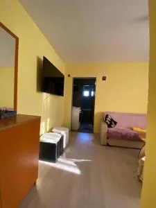 Apartament Lore - Tekija