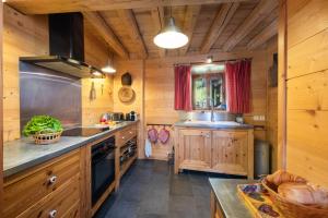 Chalets Chalet L-Orcieres, Spa Prive et Charme Montagnard : photos des chambres