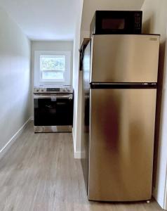 Chic, Cozy & New Prime location with AC, Street Parking #4