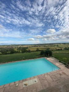 Maisons de vacances Maison Stirling Bourgogne Sleeps 8 Pool : photos des chambres