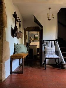 Maisons de vacances Maison Stirling Bourgogne Sleeps 8 Pool : photos des chambres