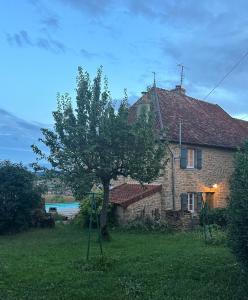 Maisons de vacances Maison Stirling Bourgogne Sleeps 8 Pool : photos des chambres