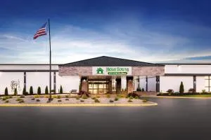 HomeTowne Studios by Red Roof & Conference Center Cortland - Groton