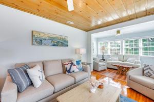 Walk to Ocean Pearl Cottage in Atlantic Beach