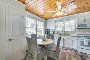 Walk to Ocean Pearl Cottage in Atlantic Beach