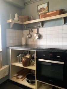 Maisons de vacances Maison Stirling Bourgogne Sleeps 8 Pool : photos des chambres