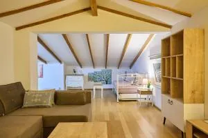 Cozy Sofita In Chios Island - Varvásion