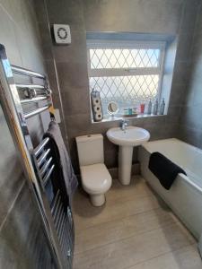 Alton Towers & Foxtail Barns & Oak Barns & Peak District