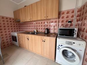 Panos Apartment by GG