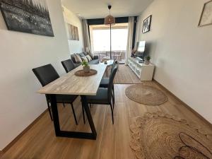 22 Aura-Piscina 3 Vistas al mar