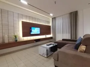 97 HomeStay Kuching 玖居民宿 - Maong Bazaar