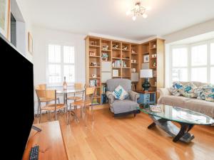 1 Old Talbot Cottages