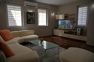 Villa Continental - 普里莱普