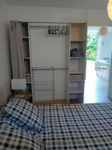 Appartements Petite maison avec jardin : Appartement 1 Chambre