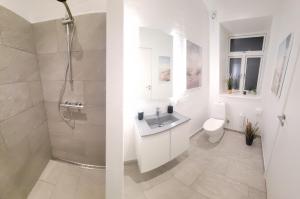 Central 1 room apartment 60m from the harbor