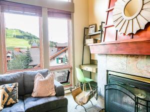 Three Bears Hideaway