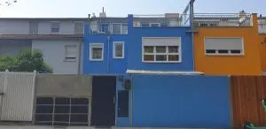 3 seperate APARTMENTS - 1,5 room apt - 2,5 rooms apt - 3,5 rooms apt mit sauna and kamin - Munich