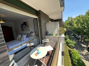 Apartamento de Lujo en Menéndez Pelayo I Parking Privado I Playas I Wifi