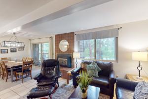 Timbernest Mountain Escape