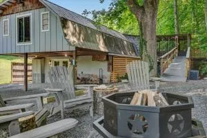 Rustic Barn Retreat - Norris