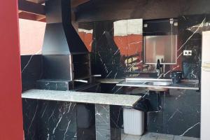 CASA 5Quartos-4 quartos com Ar Condicionado- 2 suítes-Condominio Verde Mar -Piscina -Próx Praia da COCANHA !!! Próx à divisa com UBATUBA !!!