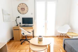 Cozy and modern apartment near city center