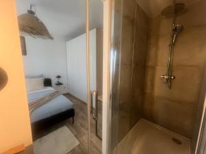 Villas Maison neuve 4 chambre avec jacuzzi : photos des chambres