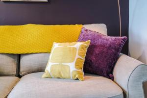 Stunning 3- Bed Home in Crewe by 53 Degrees Property, Ideal for Contractors, Business Stays & Long-Term, FREE Parking!