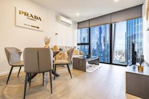 Spectacular High Level 2br Cbdpoolgymwi-fi