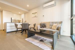 Spectacular High Level 2br Cbdpoolgymwi-fi