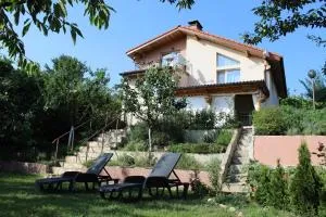 Къща за гости АВЛИГА - Bliznatsi