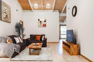 Lakefront 4 Br House At Patterson Lake Kayakbbq