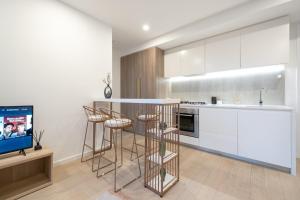 Splendid High 40 Level 2br Cbd Pool Gym Wi-fi