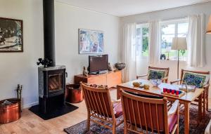 Awesome Home In Vislanda With Wifi