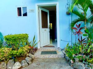 Casa Mire-Lee, Seaside Serenity at Negril 7 miles Beach, Point Village