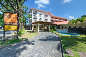 Court Meridian Hotel & Suites