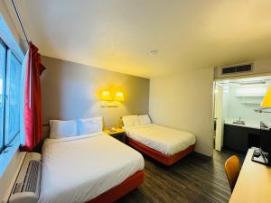 Quadruple Room - Non-Smoking room in Studio 6 Casper WY