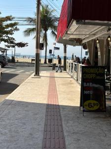 Apartamento na quadra mar
