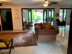 Casa Enayati - Entire 4 Bedroom Home Coco Del Mar