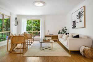 Treetops Retreat by The Beach