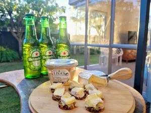 Hosts on the Coast Sunny Serenity on Heritage - Cooks Beach