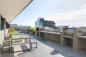 Lovely Sea View Duplex Sea Point