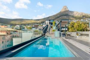 Lovely Sea View Duplex Sea Point