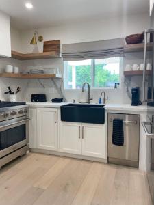 Elegant 2BR with Outdoor Space