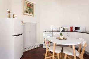 Rosas Place 3 Sth Beach Villa