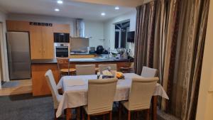 Home stay - Double Bed at Churton Park