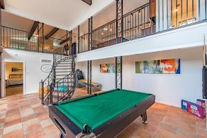 Luxury House by Fiesta Texas & Seaworld with POOL