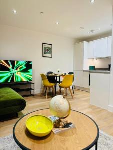 Free Parking Old Trafford Flat By City SuperHost