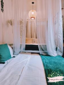 El Nissi Staycation, THE GARDEN CABIN, Enchanted Kingdom