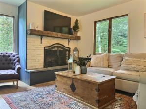 BearLeft AC Pool Hot Tub Grill Deck FirePlace